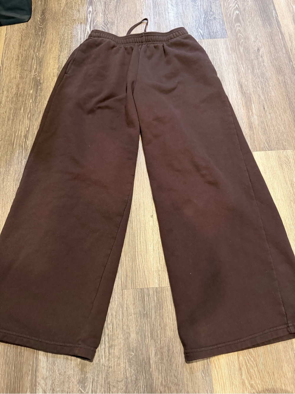 Uniqlo Wide-Leg Brown sweatpants